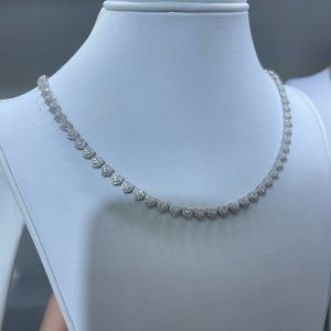 14kt white gold heart necklace, 16 inch long Beautiful piece, only one availabl